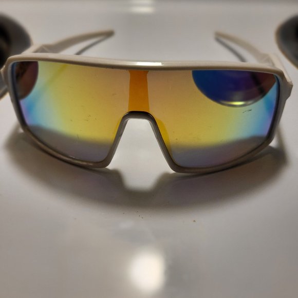 Sunglasses - Picture 1 of 3